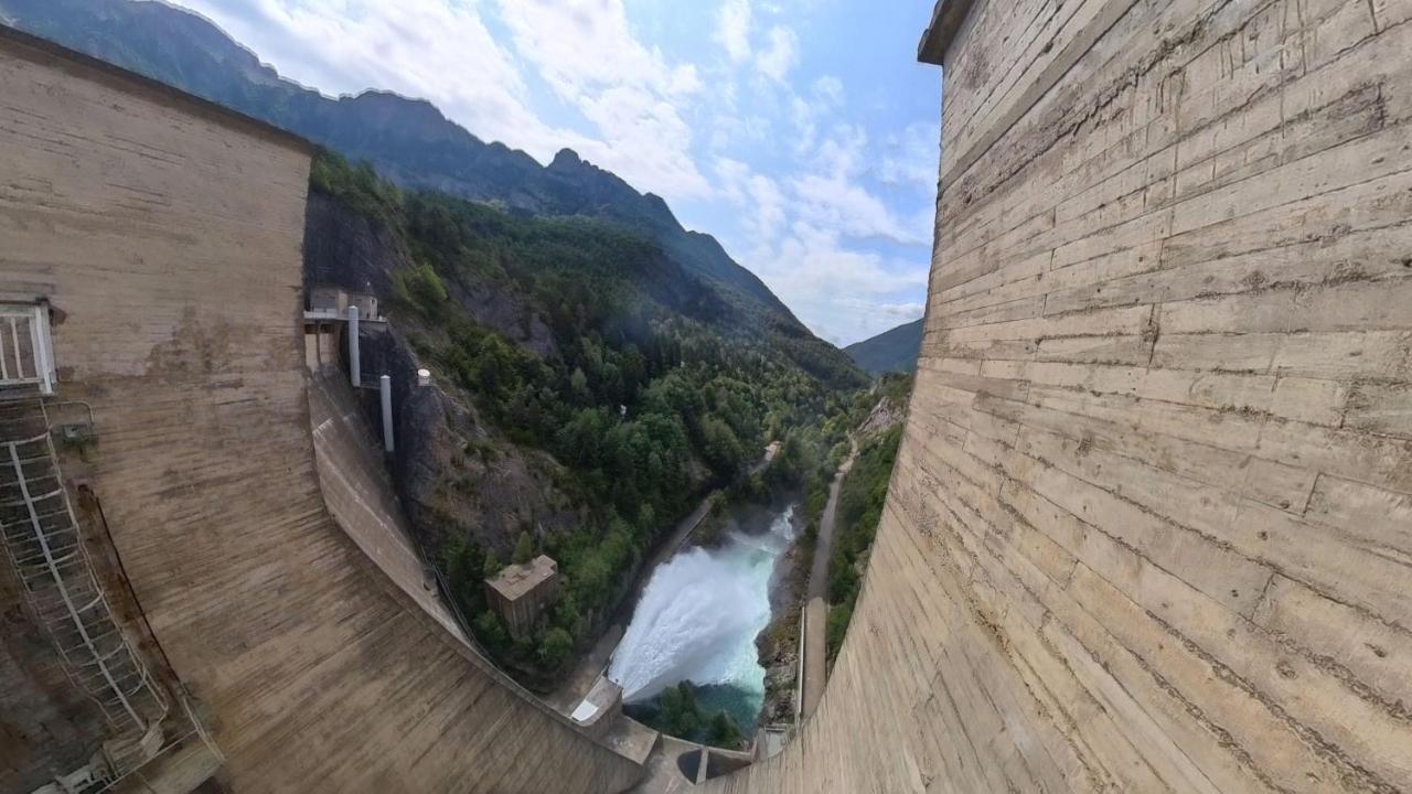 Villa R'Arco - Tucasaenlospirineos Escarrilla Kültér fotó